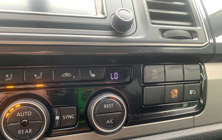 Volkswagen Caravelle T6 рестайлинг, 2019 год, 4 550 000 рублей, 22 фотография