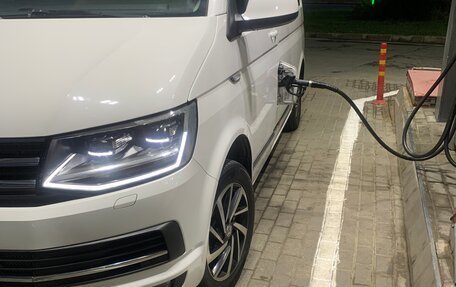 Volkswagen Caravelle T6 рестайлинг, 2019 год, 4 550 000 рублей, 20 фотография