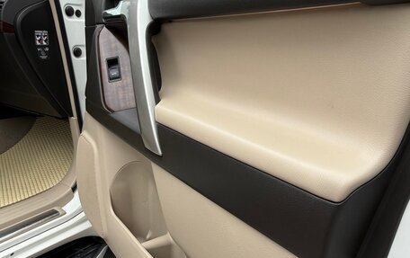 Toyota Land Cruiser Prado 150 рестайлинг 2, 2011 год, 2 780 000 рублей, 12 фотография