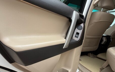 Toyota Land Cruiser Prado 150 рестайлинг 2, 2011 год, 2 780 000 рублей, 20 фотография