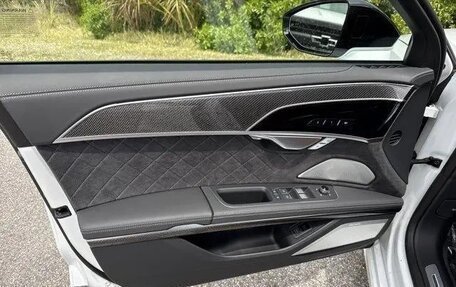 Audi S8, 2025 год, 20 000 000 рублей, 23 фотография