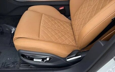 Audi S8, 2025 год, 20 000 000 рублей, 24 фотография