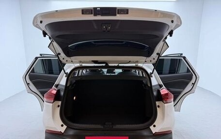 Chevrolet Tracker, 2022 год, 1 200 000 рублей, 16 фотография