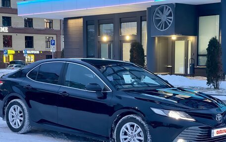 Toyota Camry, 2020 год, 2 050 000 рублей, 6 фотография