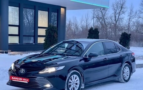 Toyota Camry, 2020 год, 2 050 000 рублей, 7 фотография