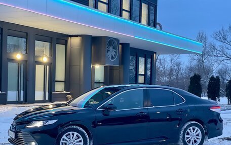 Toyota Camry, 2020 год, 2 050 000 рублей, 10 фотография