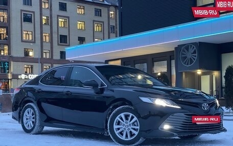 Toyota Camry, 2020 год, 2 050 000 рублей, 8 фотография
