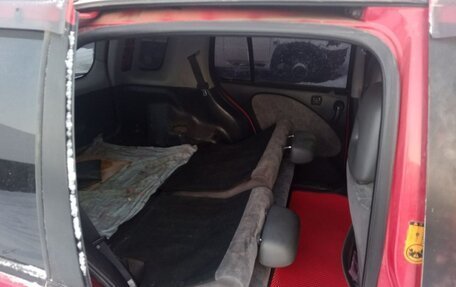 Toyota Raum I, 2001 год, 380 000 рублей, 3 фотография