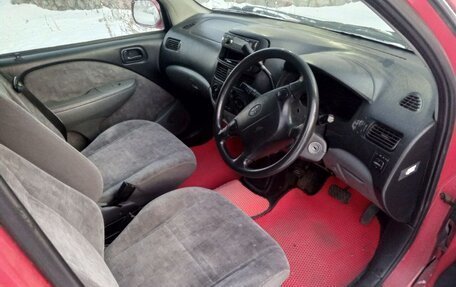 Toyota Raum I, 2001 год, 380 000 рублей, 6 фотография