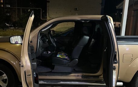 Nissan Navara (Frontier), 2005 год, 1 555 000 рублей, 2 фотография