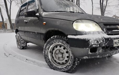 Chevrolet Niva I рестайлинг, 2005 год, 296 865 рублей, 9 фотография