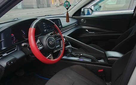 Hyundai Elantra, 2022 год, 1 600 000 рублей, 8 фотография