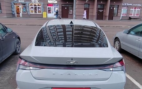 Hyundai Elantra, 2022 год, 1 600 000 рублей, 4 фотография