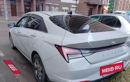 Hyundai Elantra, 2022 год, 1 600 000 рублей, 5 фотография