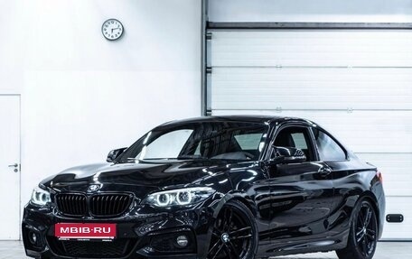 BMW 2 серия F22, 2017 год, 2 250 000 рублей, 1 фотография