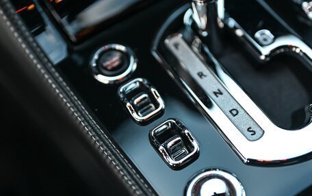 Bentley Brooklands II, 2008 год, 17 000 000 рублей, 23 фотография