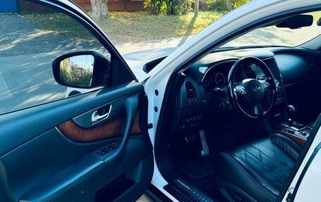 Infiniti FX II, 2012 год, 2 000 000 рублей, 10 фотография