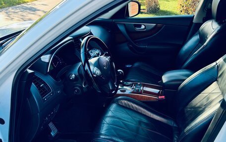 Infiniti FX II, 2012 год, 2 000 000 рублей, 11 фотография