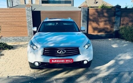 Infiniti FX II, 2012 год, 2 000 000 рублей, 9 фотография