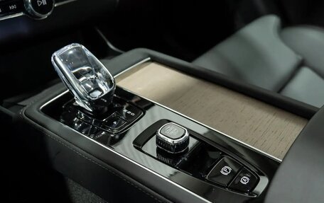 Volvo XC90 II рестайлинг, 2025 год, 14 235 000 рублей, 11 фотография