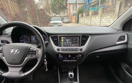 Hyundai Solaris II рестайлинг, 2017 год, 1 470 000 рублей, 9 фотография