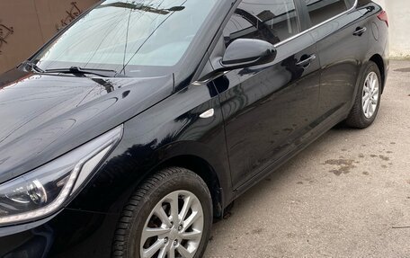 Hyundai Solaris II рестайлинг, 2017 год, 1 470 000 рублей, 4 фотография