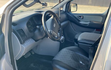 Hyundai H-1 II рестайлинг, 2013 год, 2 050 000 рублей, 8 фотография