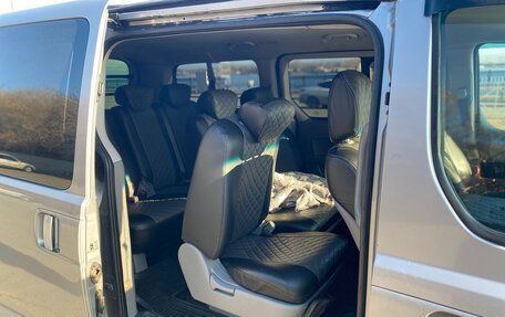 Hyundai H-1 II рестайлинг, 2013 год, 2 050 000 рублей, 9 фотография