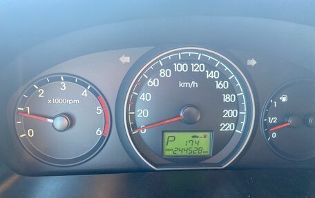 Hyundai H-1 II рестайлинг, 2013 год, 2 050 000 рублей, 7 фотография