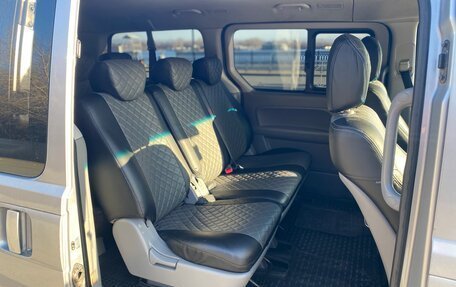 Hyundai H-1 II рестайлинг, 2013 год, 2 050 000 рублей, 13 фотография