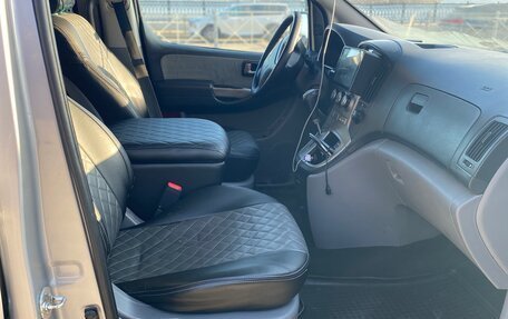 Hyundai H-1 II рестайлинг, 2013 год, 2 050 000 рублей, 15 фотография