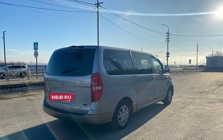 Hyundai H-1 II рестайлинг, 2013 год, 2 050 000 рублей, 23 фотография