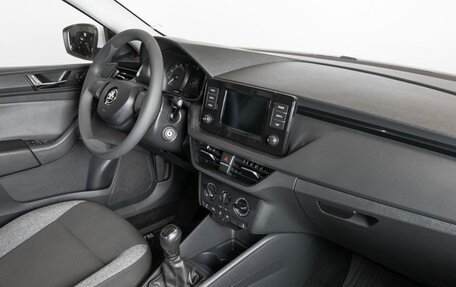 Skoda Rapid II, 2021 год, 1 350 000 рублей, 8 фотография