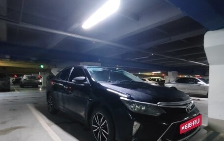 Toyota Camry, 2017 год, 1 450 000 рублей, 6 фотография