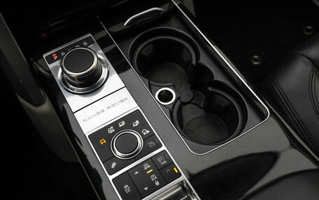 Land Rover Range Rover IV рестайлинг, 2016 год, 4 650 000 рублей, 24 фотография