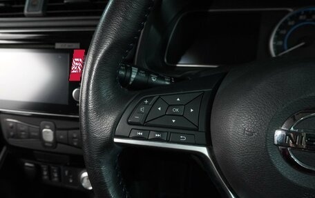 Nissan Leaf II, 2017 год, 1 800 000 рублей, 21 фотография