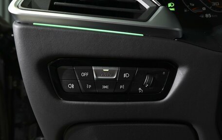 BMW 3 серия, 2019 год, 6 160 000 рублей, 20 фотография