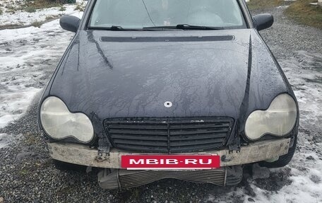 Mercedes-Benz C-Класс, 2000 год, 270 000 рублей, 3 фотография