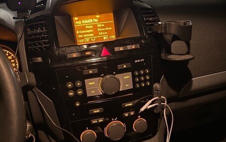 Opel Zafira B, 2011 год, 699 990 рублей, 12 фотография