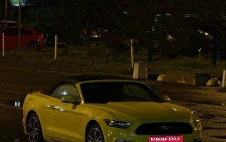 Ford Mustang VI рестайлинг, 2016 год, 2 900 000 рублей, 4 фотография