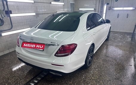 Mercedes-Benz E-Класс, 2018 год, 3 300 000 рублей, 12 фотография