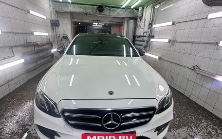 Mercedes-Benz E-Класс, 2018 год, 3 300 000 рублей, 11 фотография