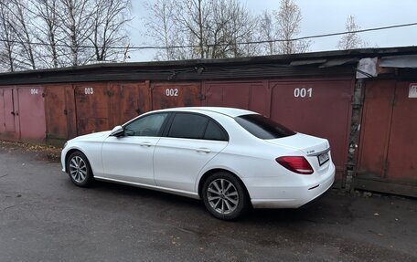 Mercedes-Benz E-Класс, 2020 год, 2 750 000 рублей, 6 фотография
