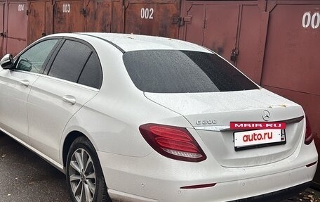 Mercedes-Benz E-Класс, 2020 год, 2 750 000 рублей, 2 фотография
