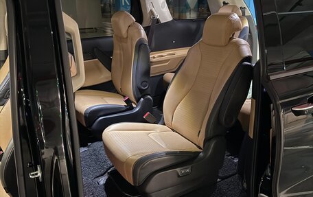 KIA Carnival, 2023 год, 4 600 000 рублей, 13 фотография