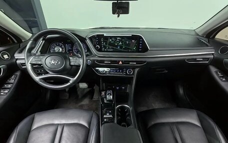 Hyundai Sonata VIII, 2021 год, 1 800 000 рублей, 6 фотография