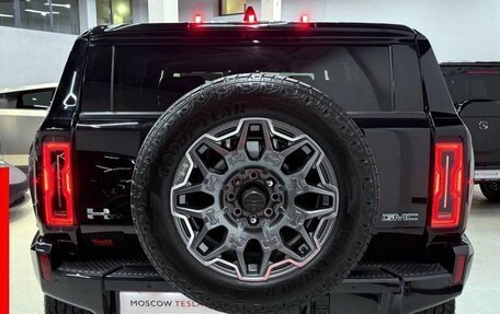 GMC Hummer EV, 2024 год, 18 900 000 рублей, 4 фотография