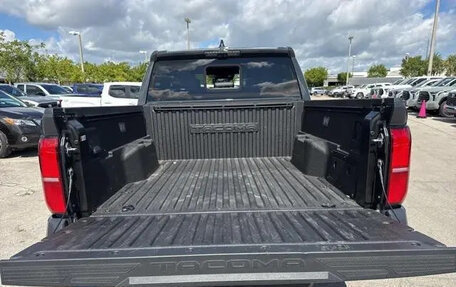 Toyota Tacoma, 2025 год, 7 457 000 рублей, 29 фотография
