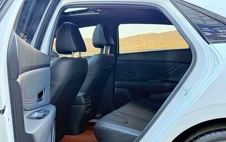 Hyundai Elantra, 2024 год, 2 200 000 рублей, 5 фотография