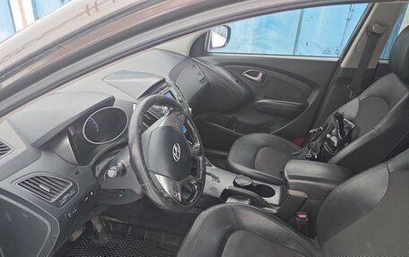 Hyundai ix35 I рестайлинг, 2010 год, 1 300 000 рублей, 10 фотография